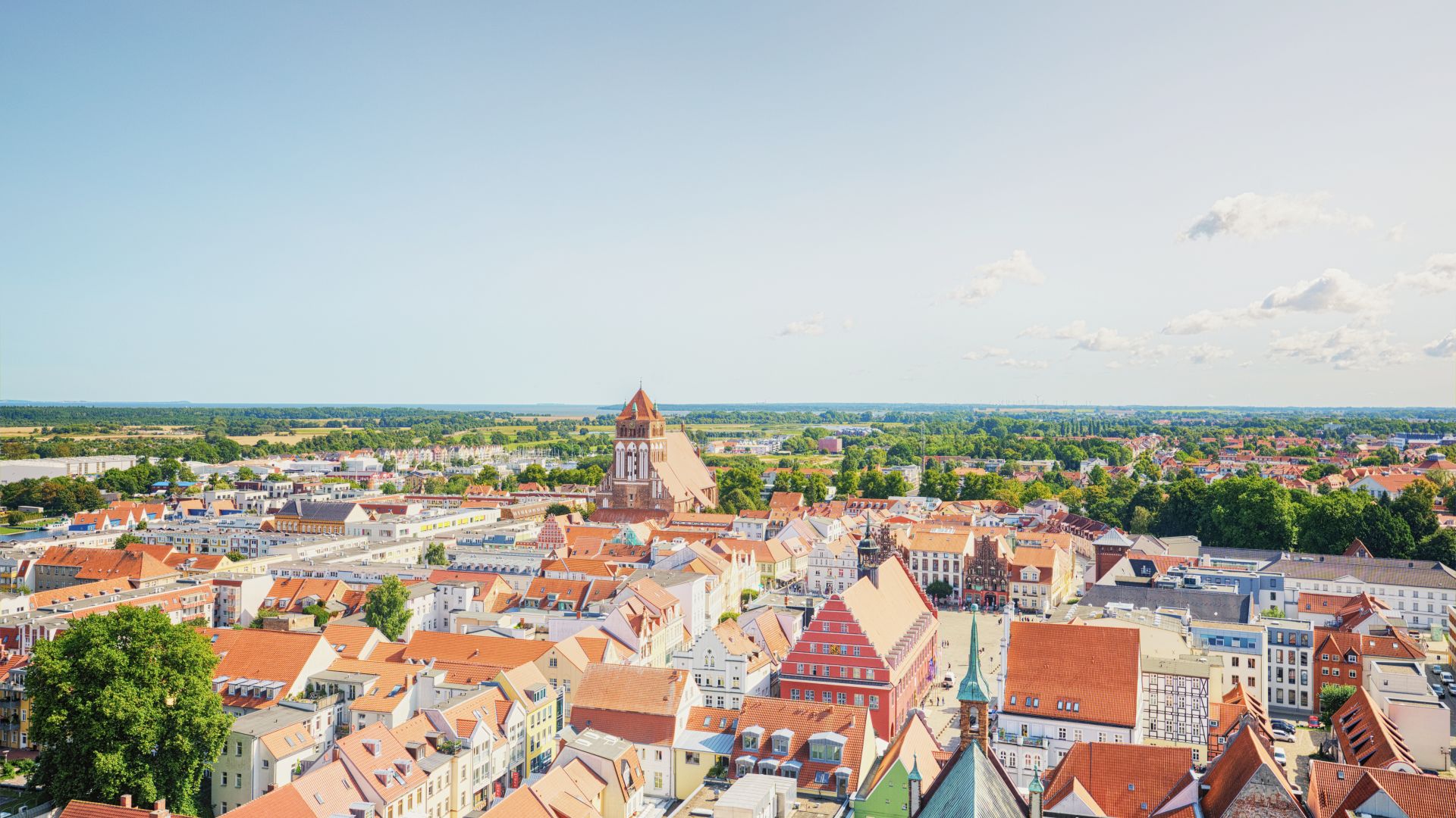 Greifswald: Hanseatic city in fine weather